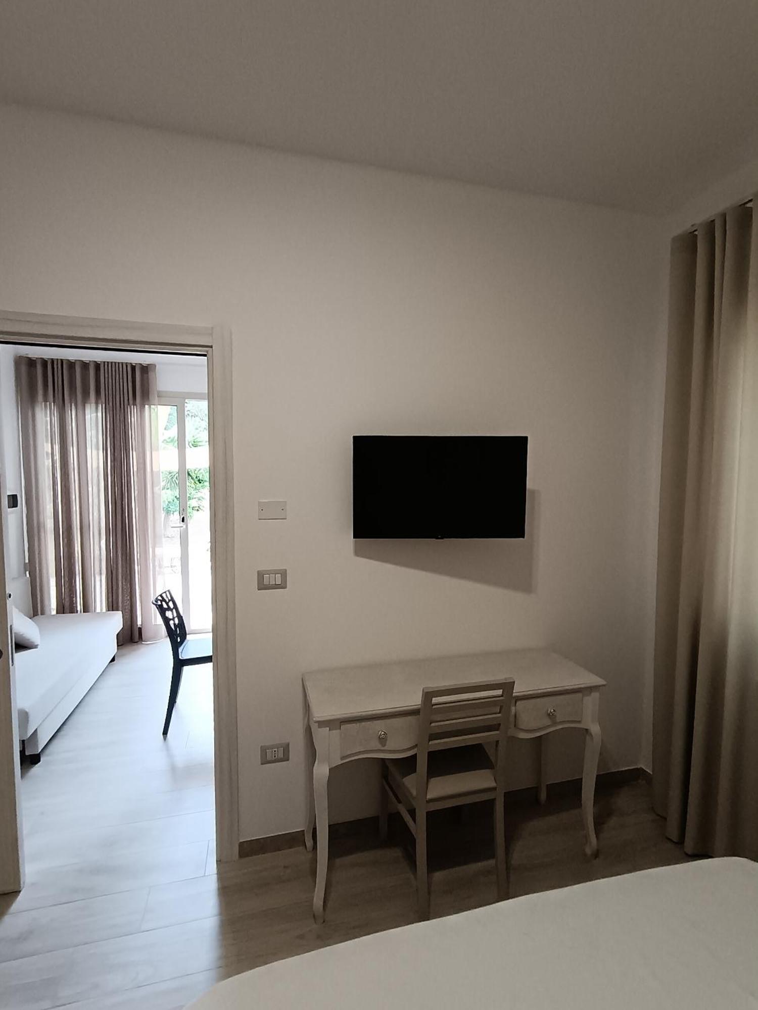 La Casa Del Noce Villa Ruffano Bagian luar foto